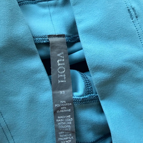 Blue Vuori Crop Top and Leggings Set - Picture 3 of 5